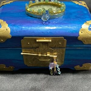 Handcrafted Blue and Gold Treasure Box with Jade Accent & Matching Pendulum –VTG